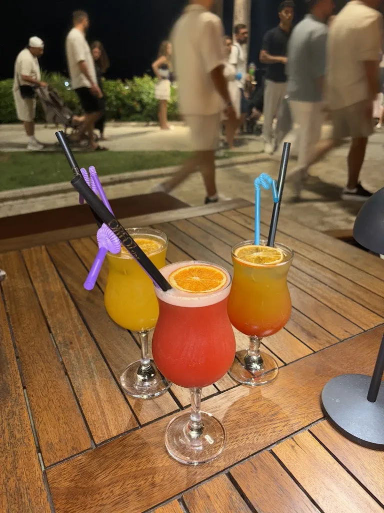 Eli Lee_SİDE ORFOZ RESTAURANT & BAR_Turcia_review