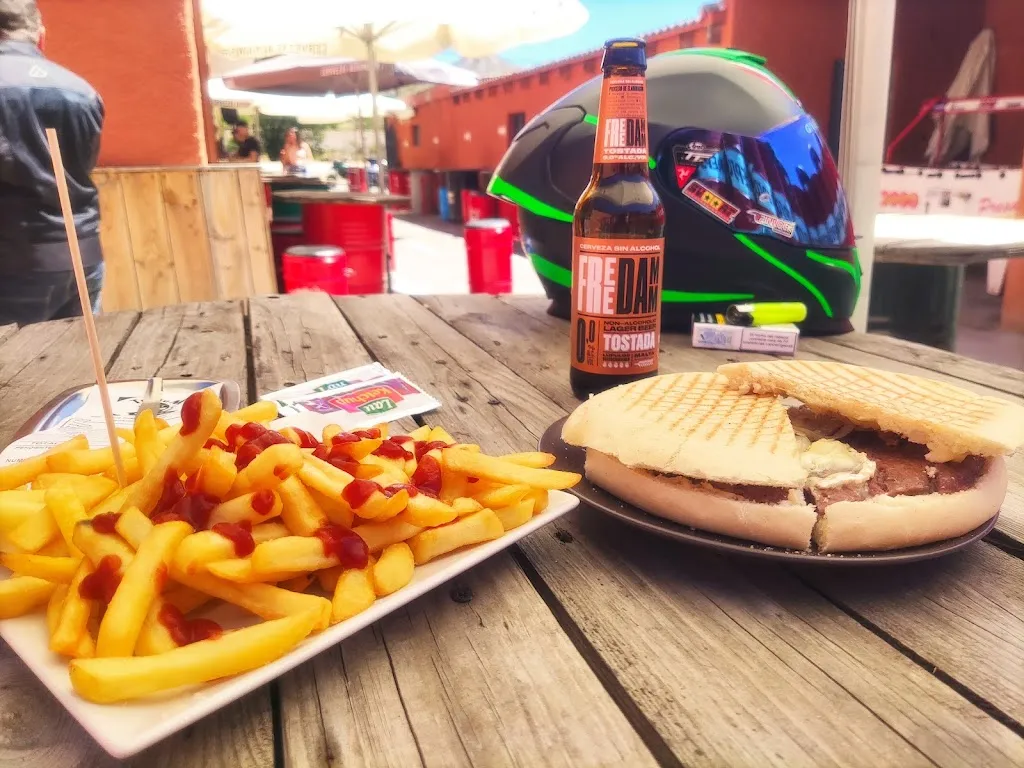 Triple M Taberna Burguer_Villamanín_slider_image_3