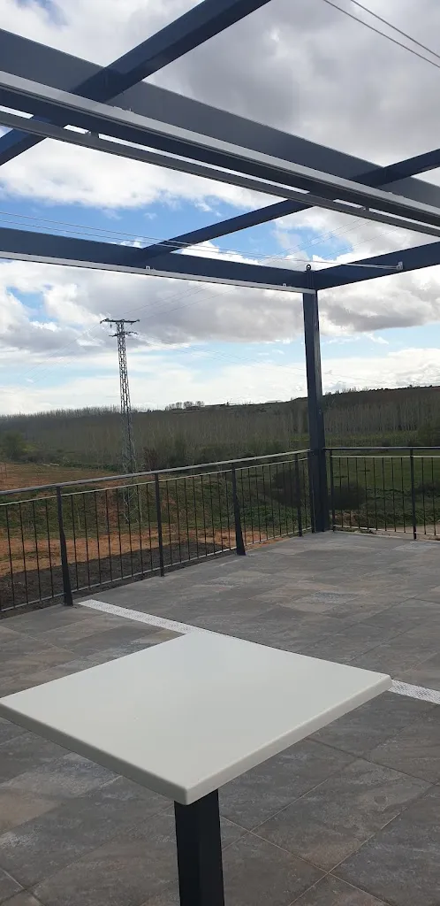 Restaurante Haz por Venir_Villaornate y Castro_slider_image_3