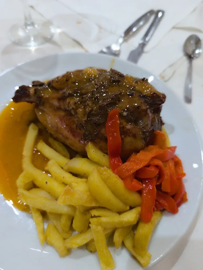 Leon restaurant in Villanueva de las Manzanas
