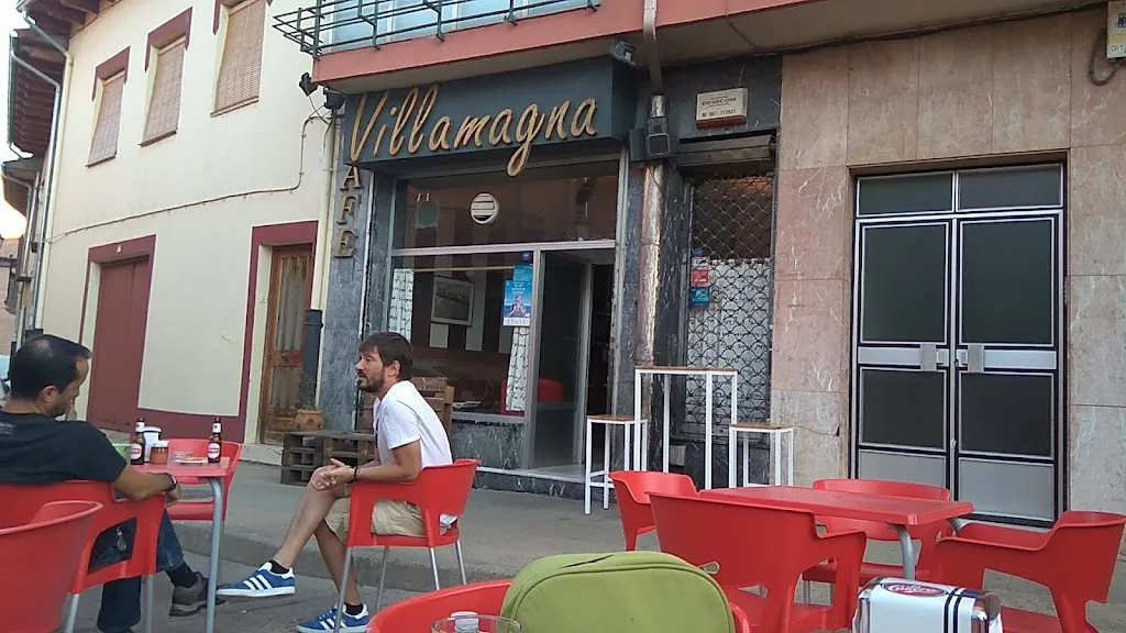 Café Villamagna restaurant in Villamañán