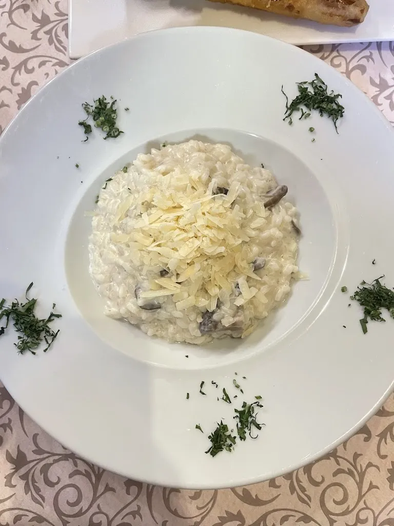 Yu-Chen Sheng_Lo Trull Restaurant_Aitona_review