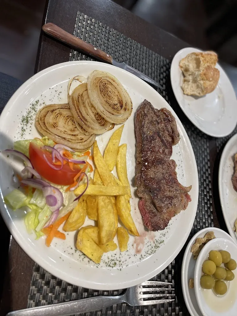 Eduardo Capareli_Doña Lambra_Millena_recensione