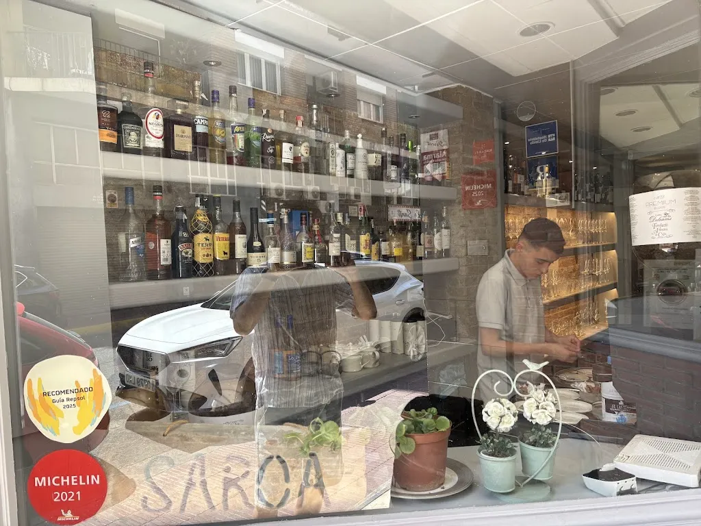 yongkee kim_Saroa_Alcanó_review