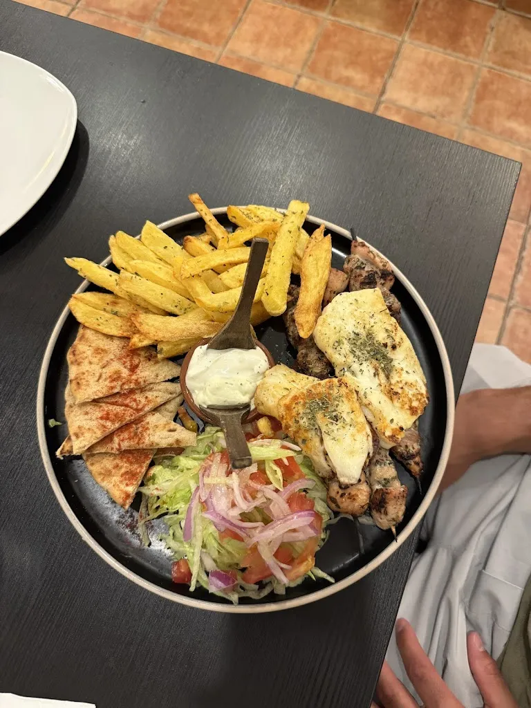 Luke Solis_Mandrake Greek Street Food_Millena_review