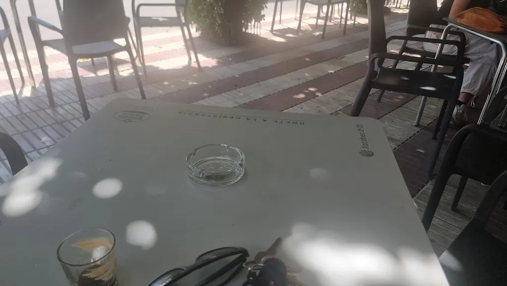 Salah Hanafi_BAR CARRERAS_Agramunt_review