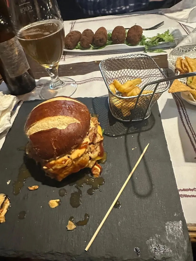 Montserrat Pujula_Old Dreams_Agramunt_review