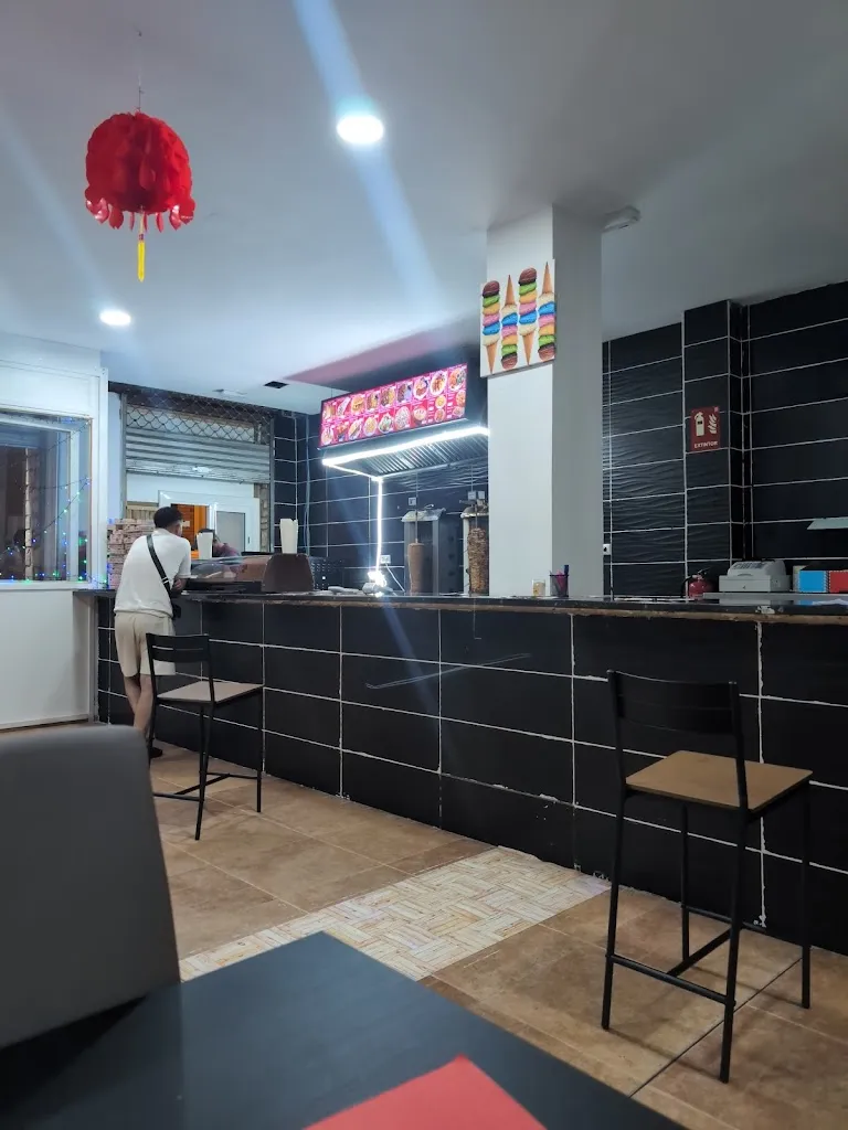 Testy pizzeria doner kebab restaurant in Agramunt