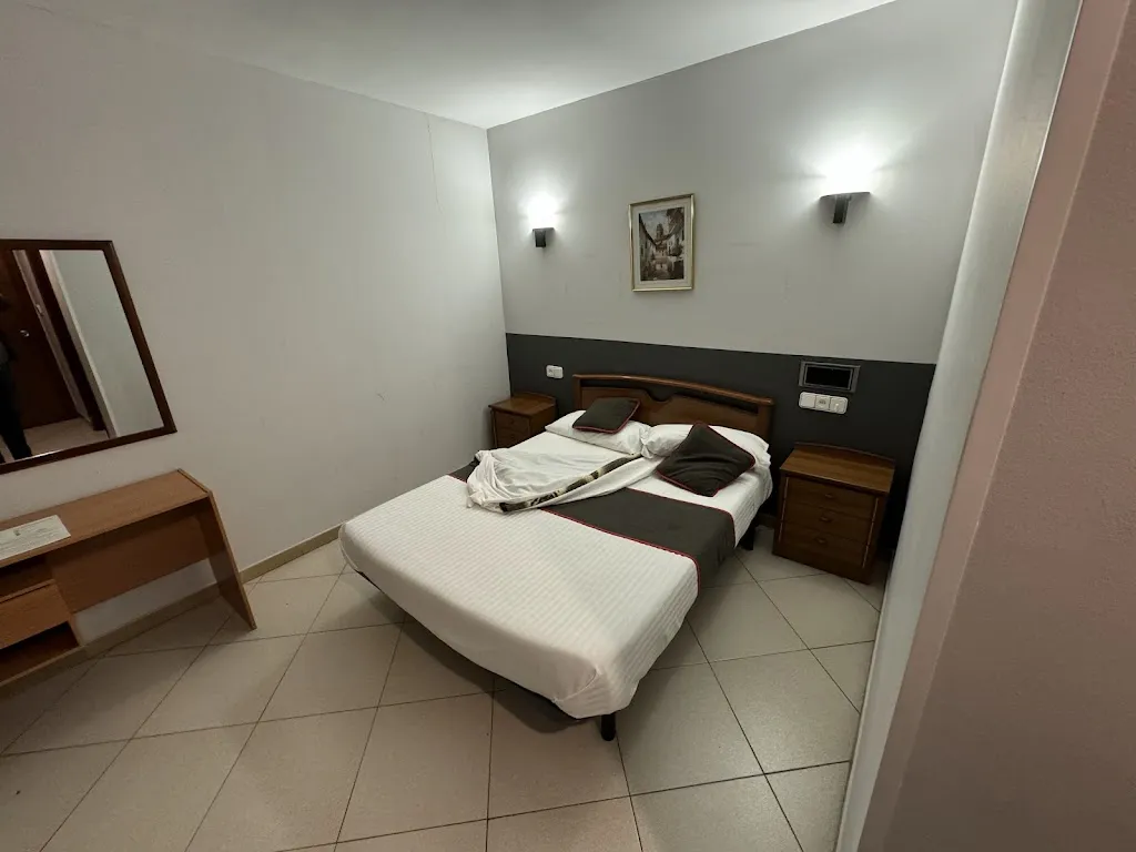 OYO Can Peixan_Alcarràs_slider_image_2