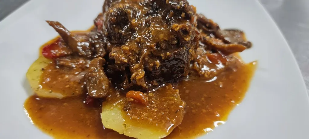 OYO Can Peixan_Alcarràs_slider_image_3