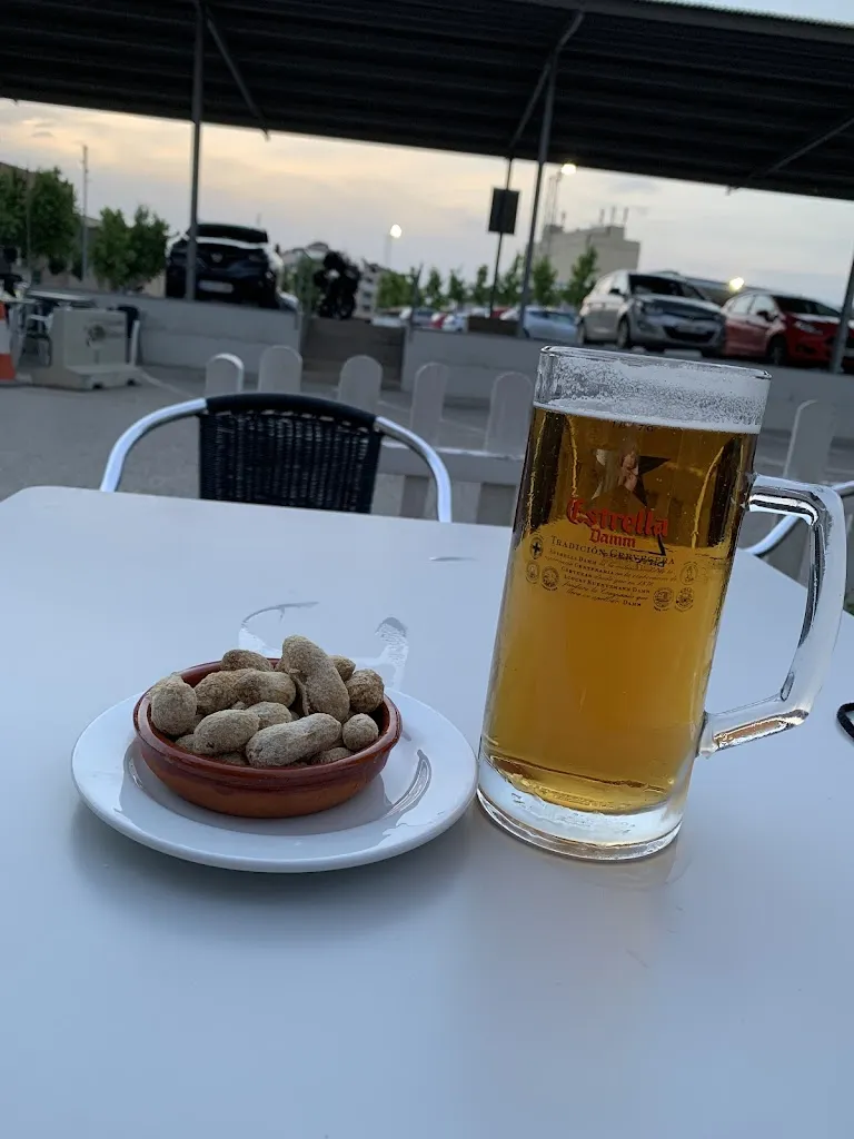 Special Guest_Bar Restaurant Florida 123_Alcarràs_review