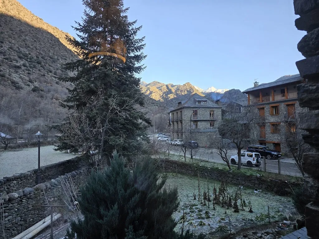 PunyaBee S._Hotel Saloria_Alins_review