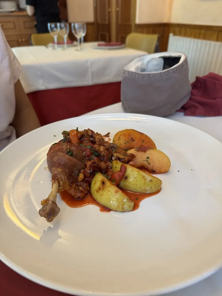 Ramón García_Hostal Montaña_Alins_review