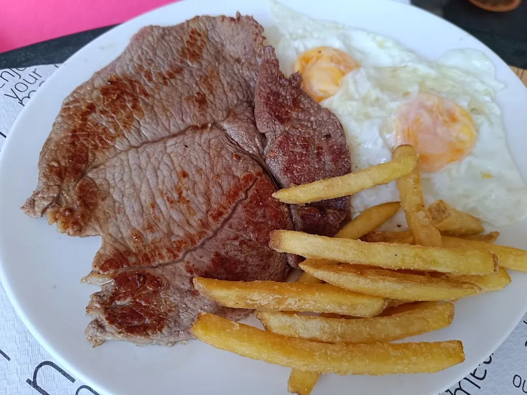 Pere Ribas_Bar d'en Roger_Alins_review