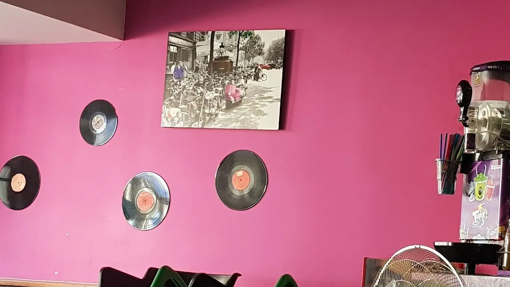 Jaky Vidal_Bar oasis_Alguaire_review