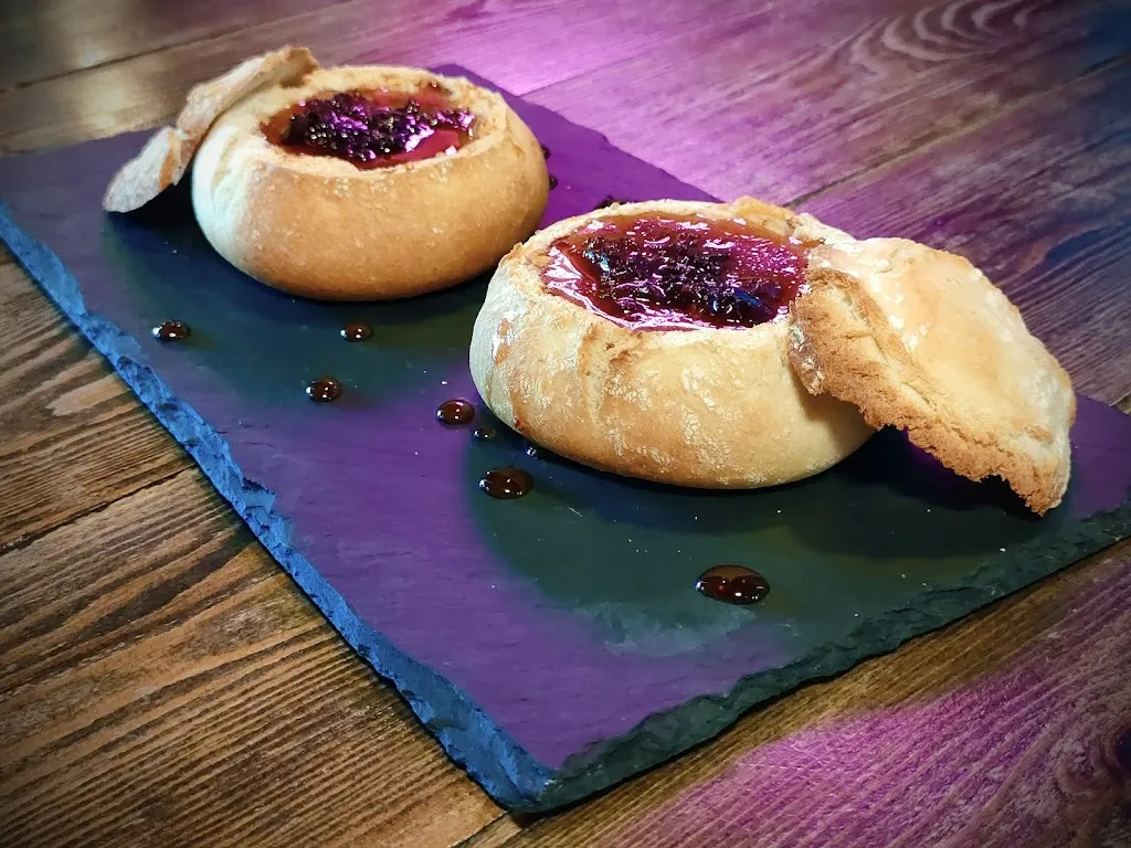 Eat the World Mollerussa_Algerri_slider_image_2