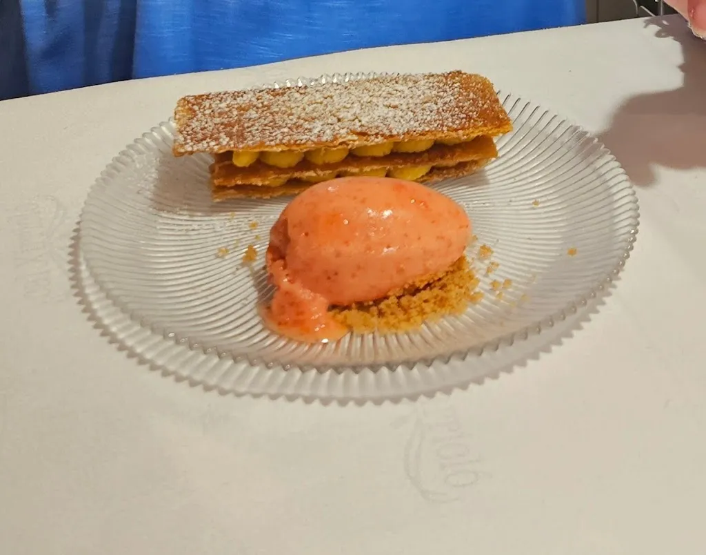 Katharine Brown_Cal Xirricló_Algerri_review