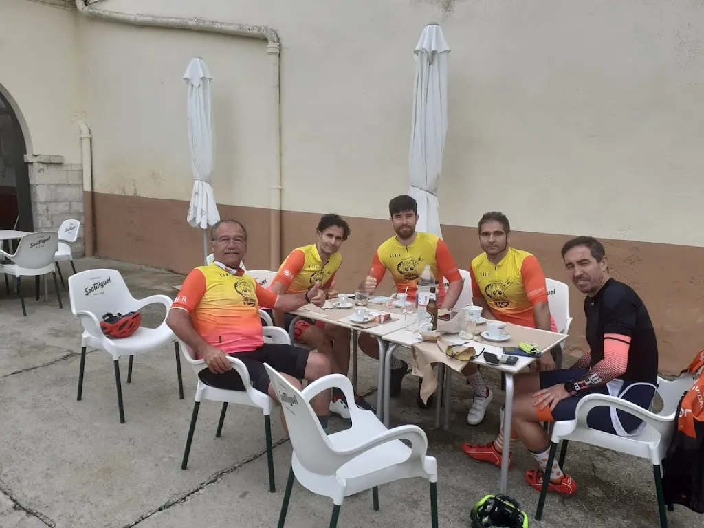 Mario Sanchez Dacosta_Bar La Societat_Almatret_review