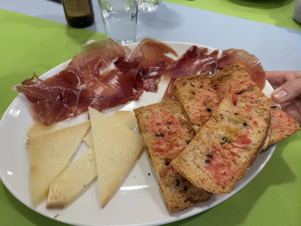 Bar La Societat_Almatret_slider_image_3