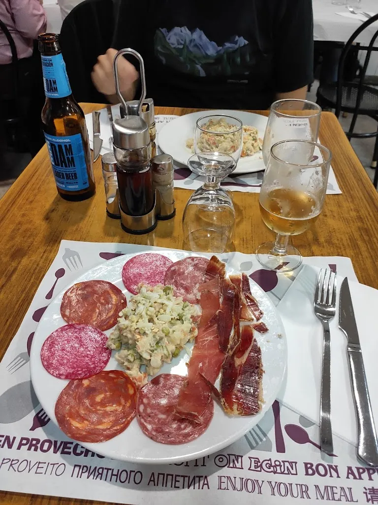 Marco Polderman_Bar-Restaurant Llavall_Anglesola_review