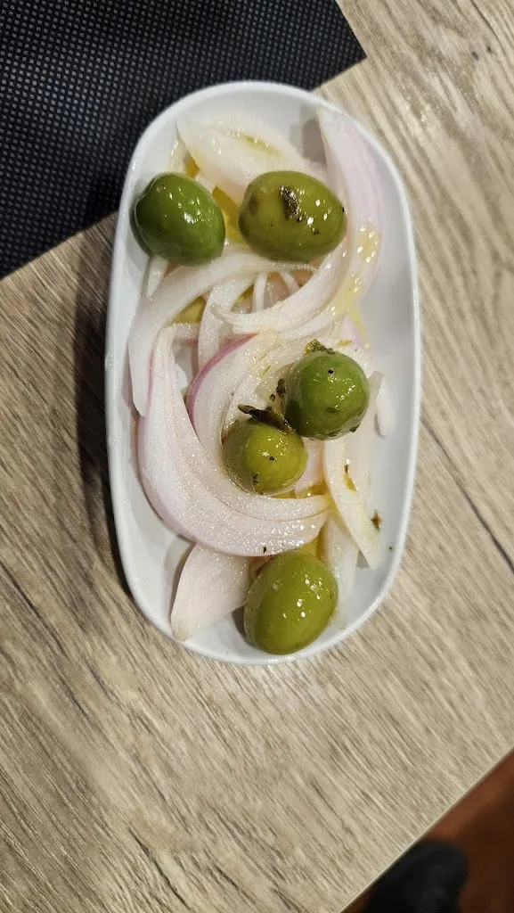 Katharine Brown_El Poli Bar - Restaurant_Anglesola_review