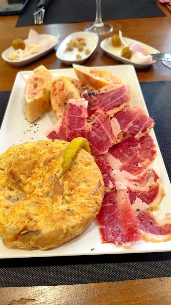 El Poli Bar - Restaurant_Anglesola_slider_image_3