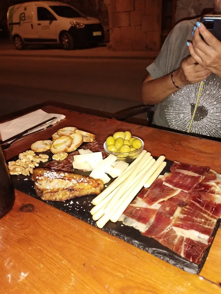 Majofaes Es_Forn El Carreró_Anglesola_review