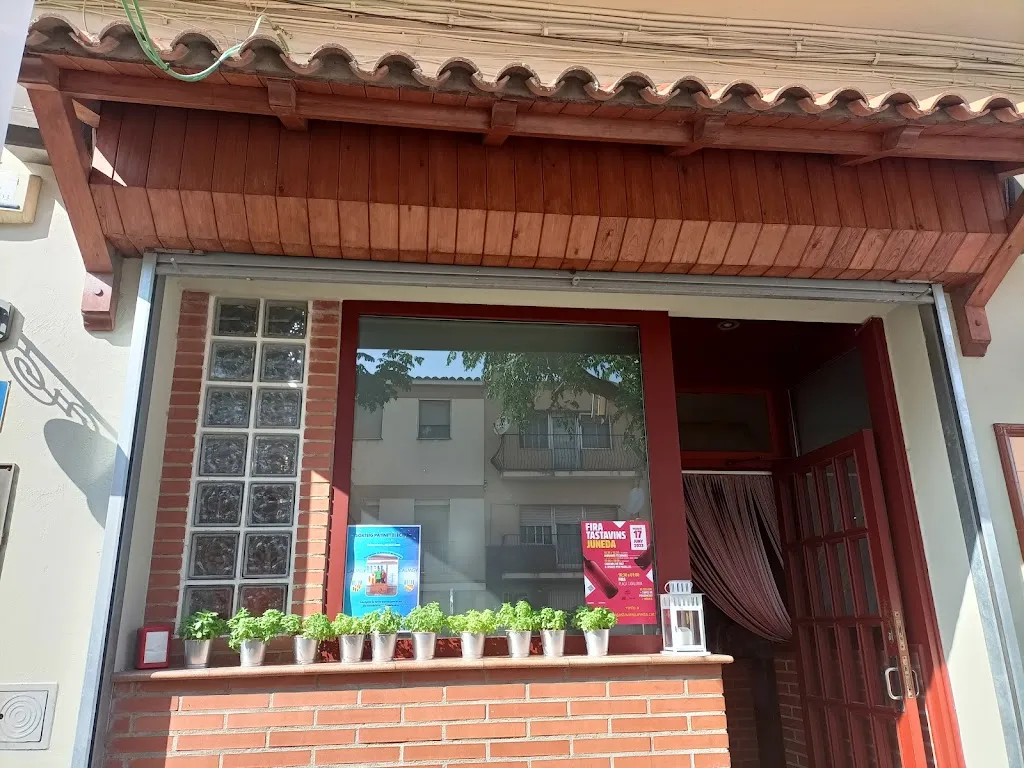 Bar Can Manos restaurant in Artesa de Lleida