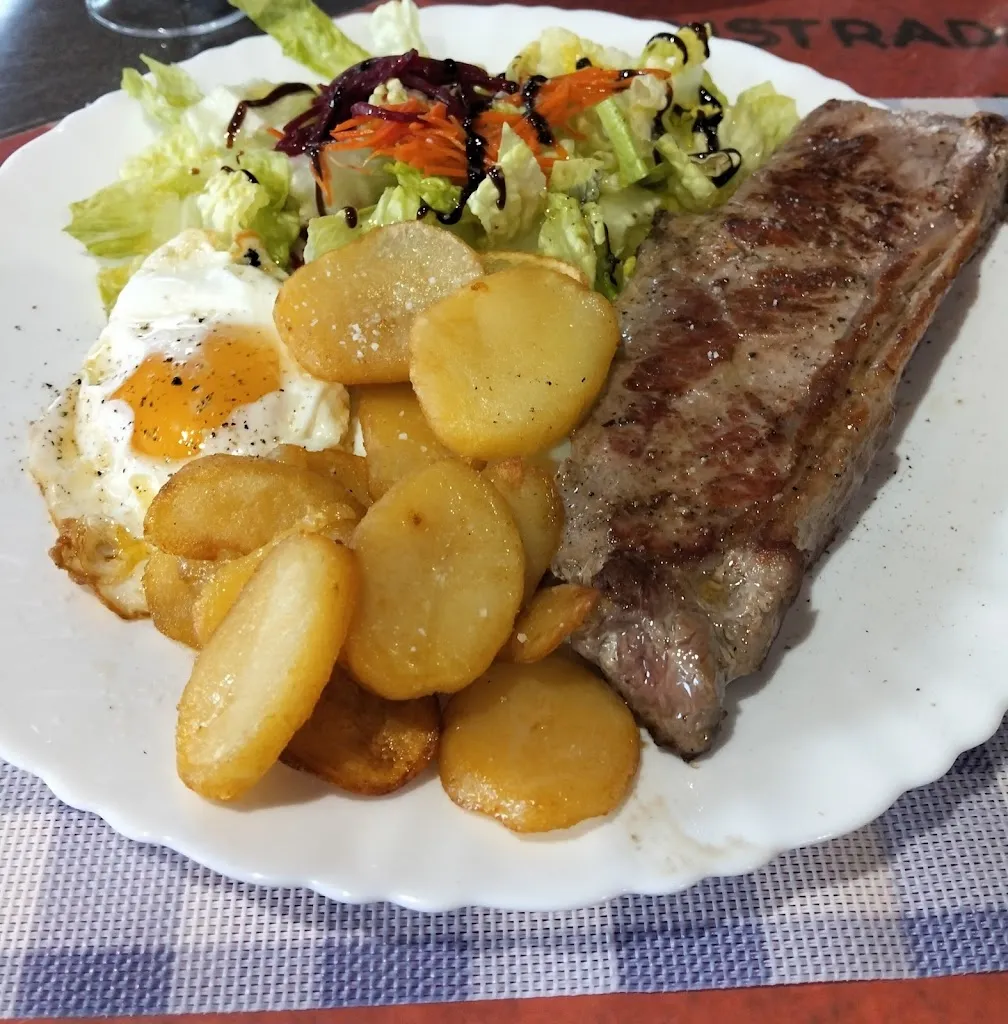 AT graphic designer_Nanos Bar Restaurante_Arbeca_review