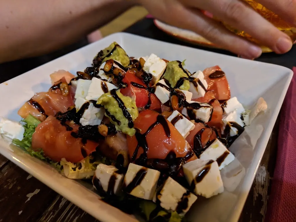 Kingston Tam_Restaurant La Bicicleta_Artesa de Segre_review