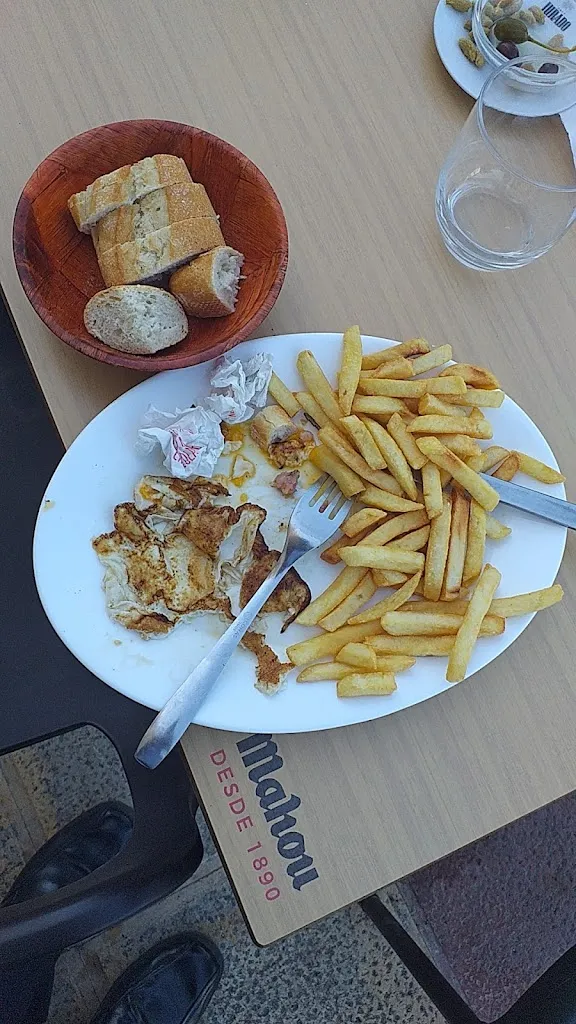 El jefe Cruz_Bar Kantoniet2.0_Jijona/Xixona_recensione