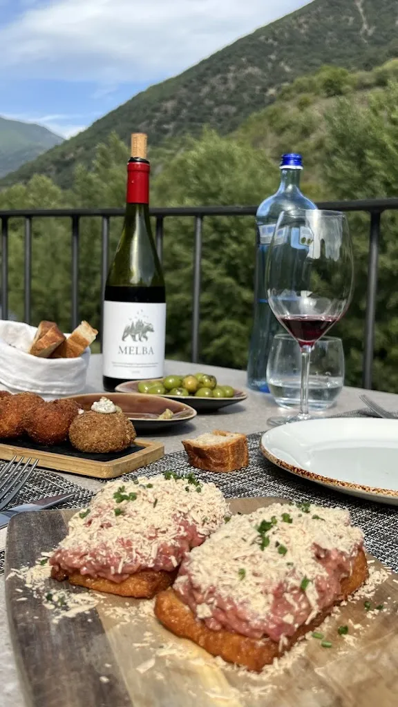 Restaurant Les Nous_Baix Pallars_slider_image_3