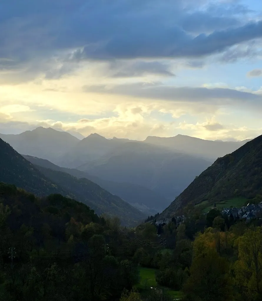 Megan Prosser_Les Nous Hotel_Baix Pallars_review
