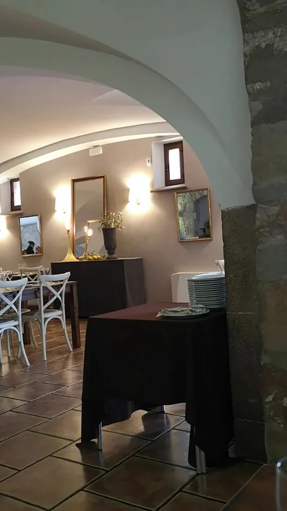 Restaurant Torrecombelles restaurant in Cabanabona