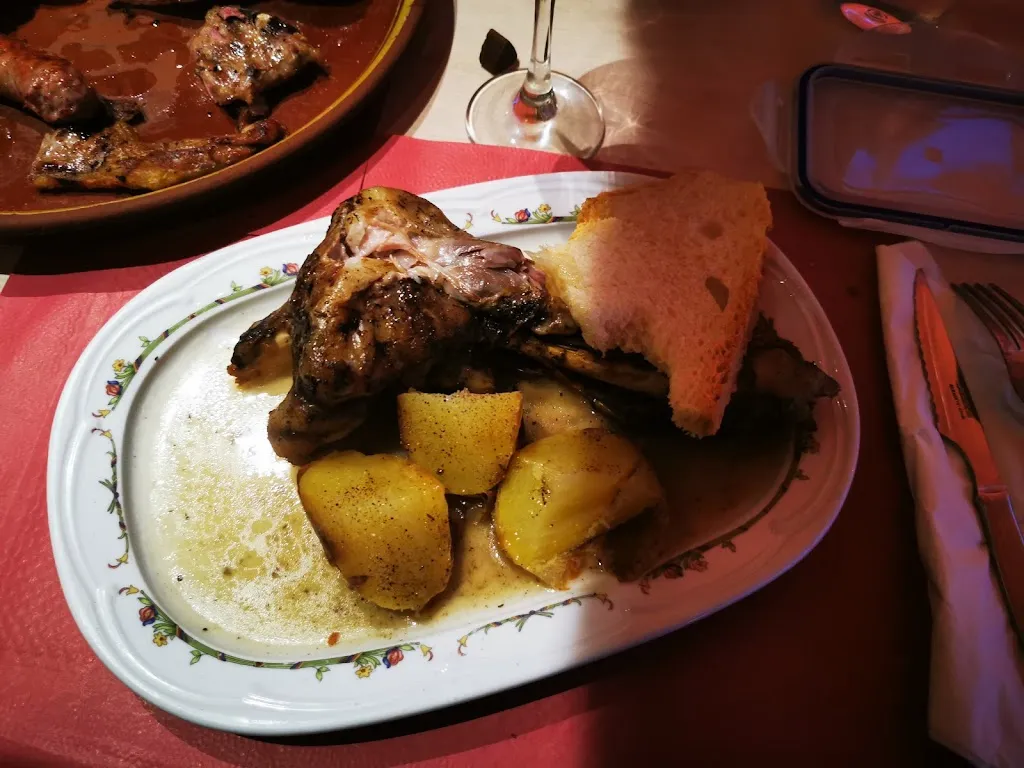 Nicole Maessen_Bar Restaurant Can Pere_Camarasa_review