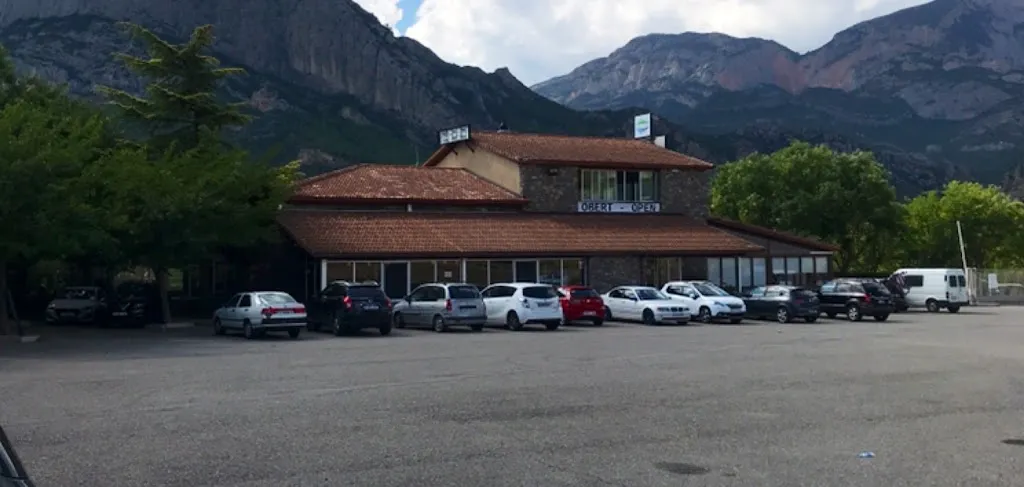 Jose Luis Gonzalez_Camping Restaurant Entrellacs_Bassella_review