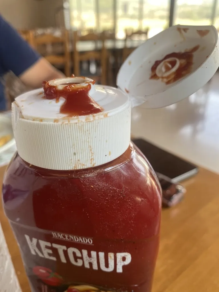 Yoli Garcia_Restaurant Càmping Oliana_Bassella_review