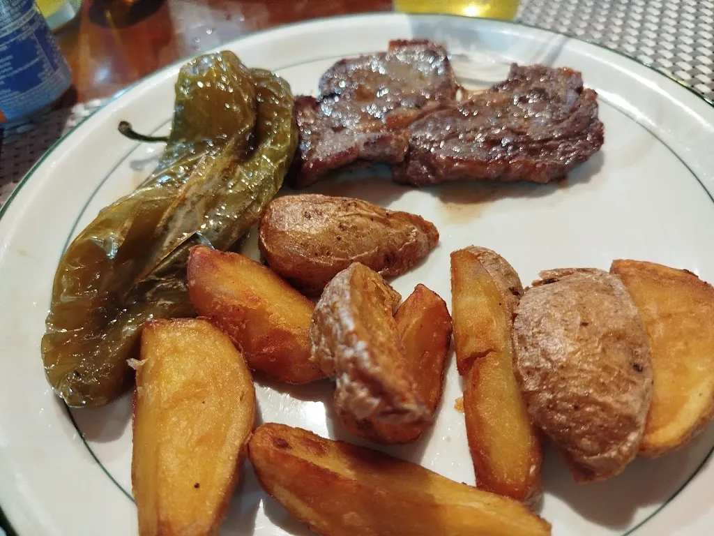 Restaurant Càmping Oliana restaurant in Bassella