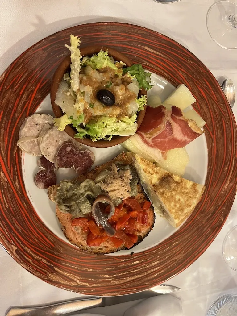 Toni Moragas_Restaurant Hostal Nou Llobera del Solsonès_Bassella_review