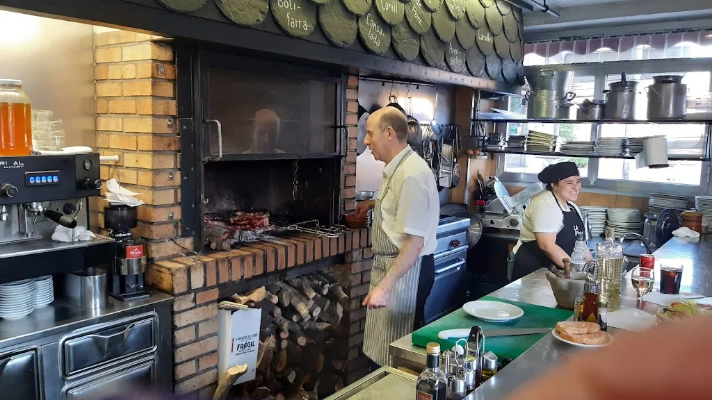 eileen voller_La Brasa_Bassella_review