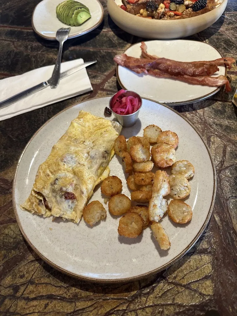 Hope Isaacs_San Lucero Restaurant & Wine Bar_Cabó_review