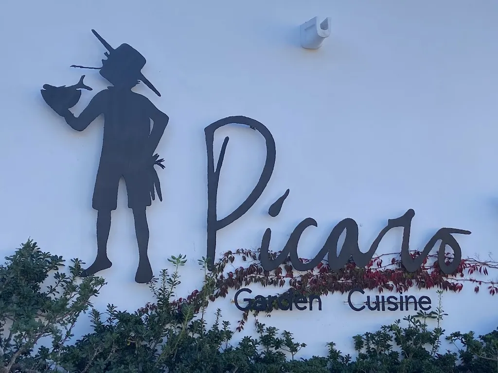 Marv Red_Pícaro Garden Cuisine by Romeo & Julieta_Cabó_review