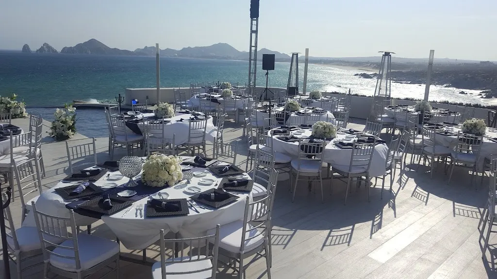 Sunset Monalisa_Cabó_slider_image_1