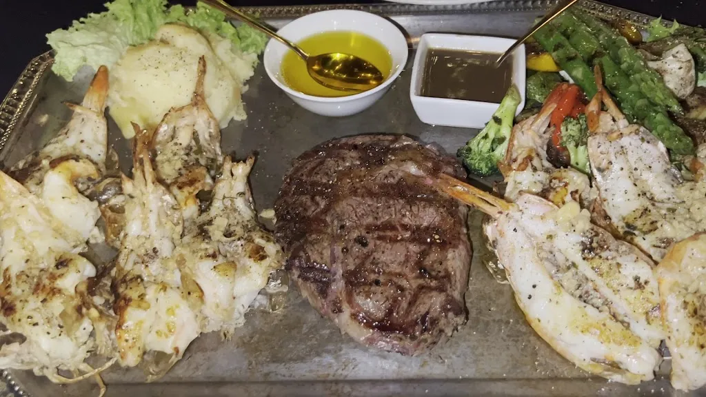 Roasted Grill & Bar_Cabó_slider_image_2