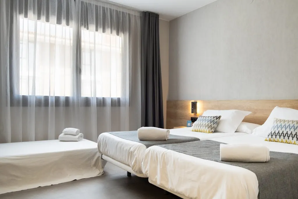 Hotel Checkin Montserrat_Castellar de la Ribera_slider_image_3