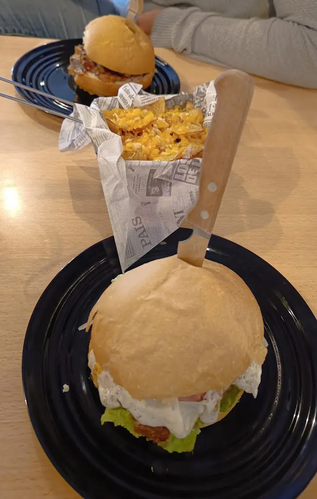 Cristina Mañé_Burguer Boirina Hamburguesería Restaurante_Borges Blanques Les_review