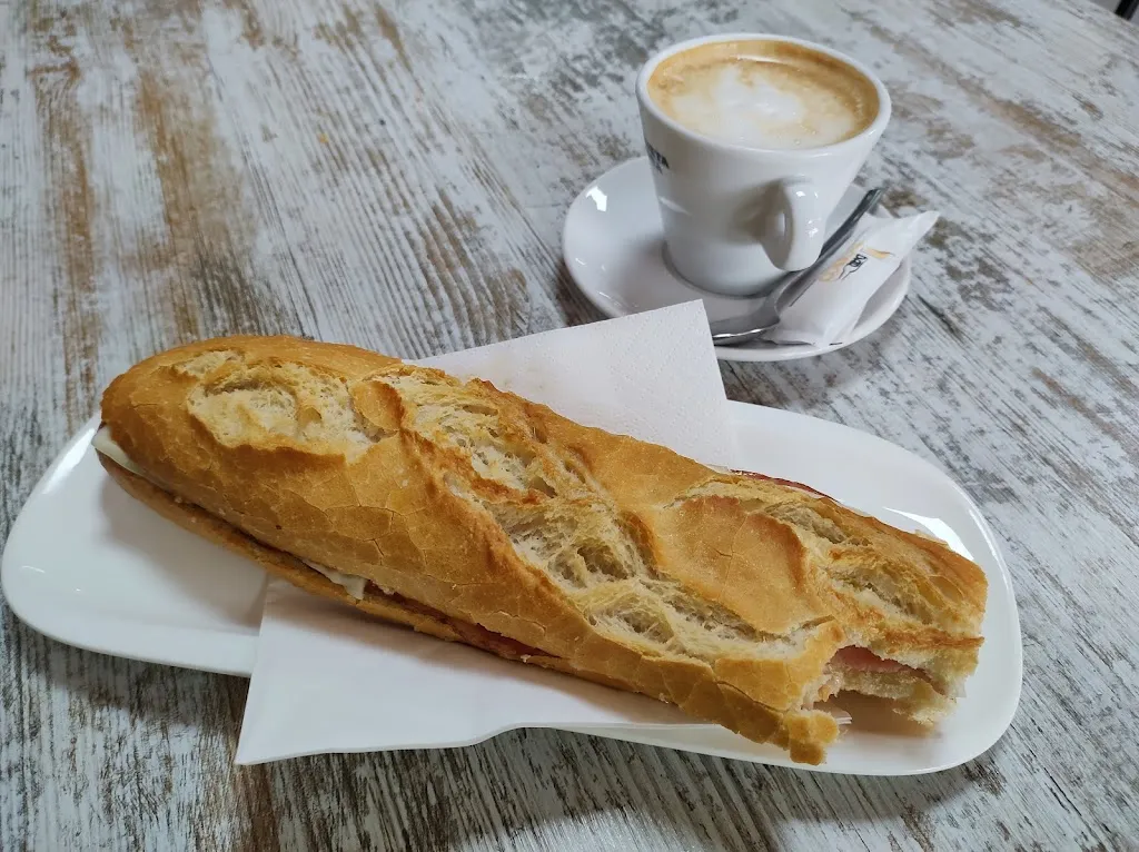 Bar Mònico_Borges Blanques Les_slider_image_1