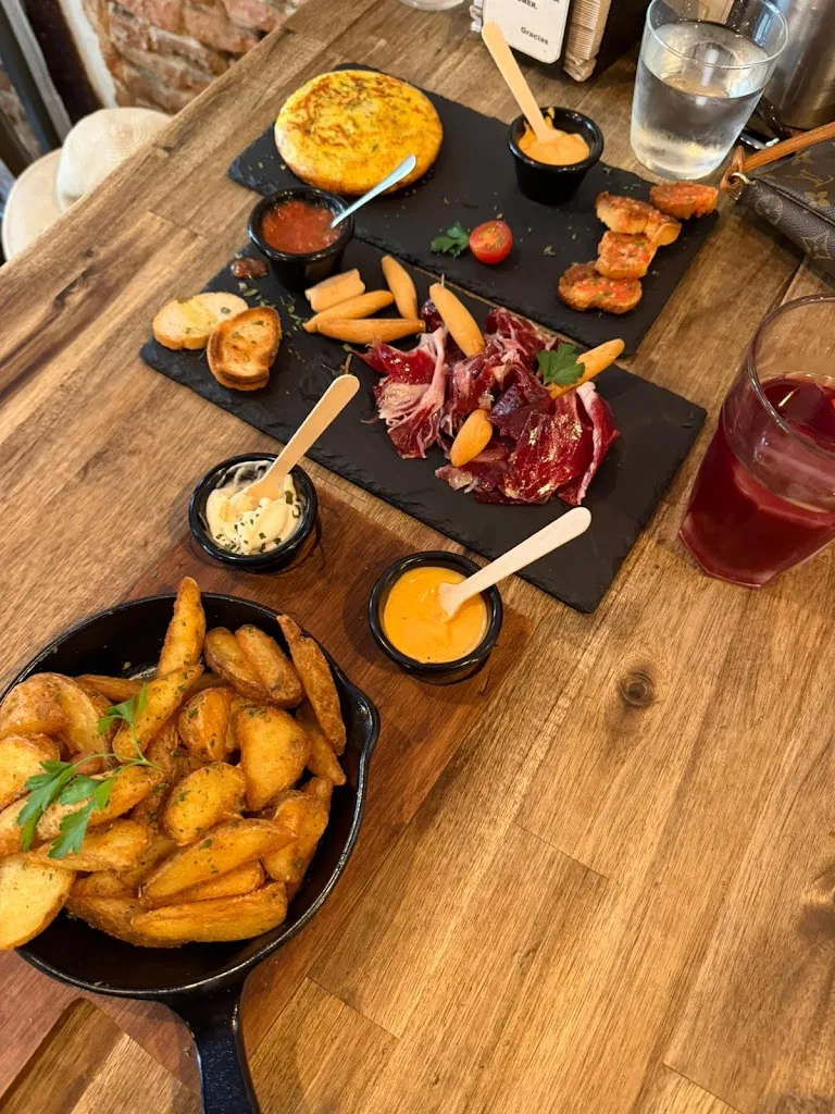 Mary Ang_Taberna LA CAVA_Cava_review