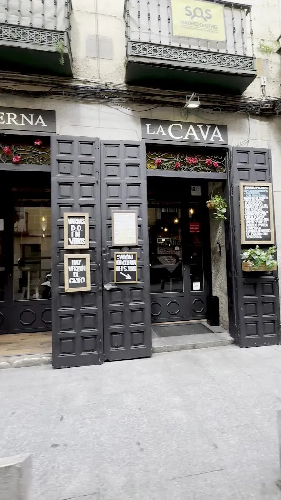 Jenny Garcia_Taberna LA CAVA_Cava_review
