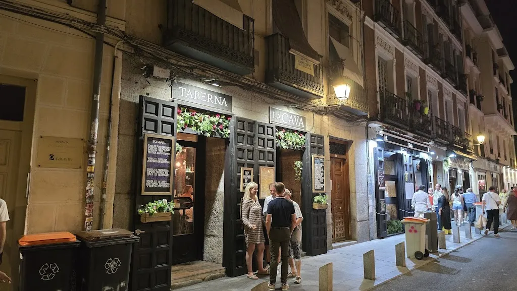 Taberna LA CAVA_Cava_slider_image_3